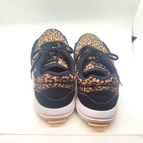 Adidas - Picture 3 of 5